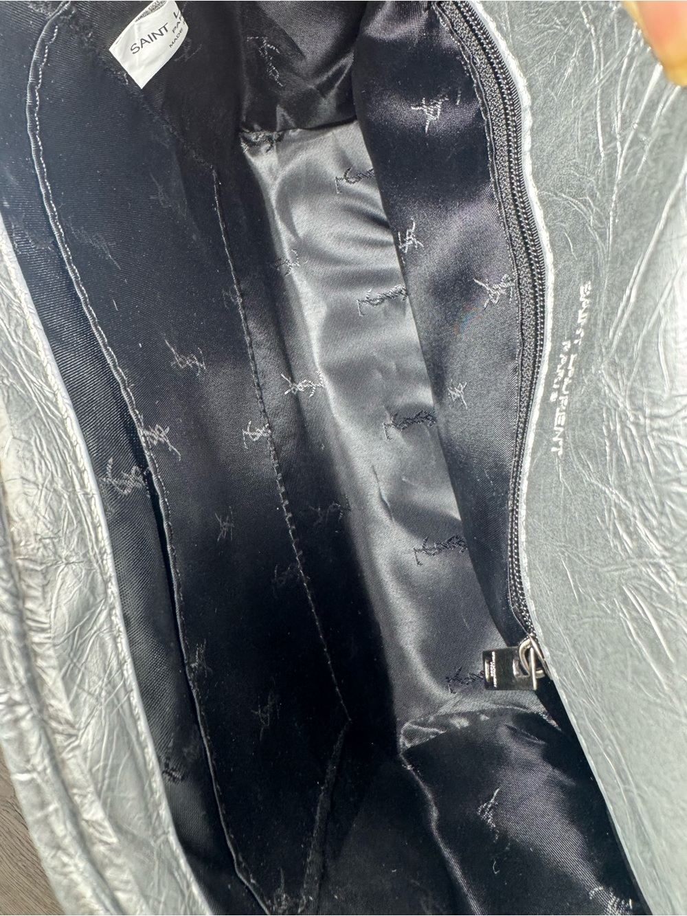 Silver Shoulder Bag; No Brand - Picture 7 of 8